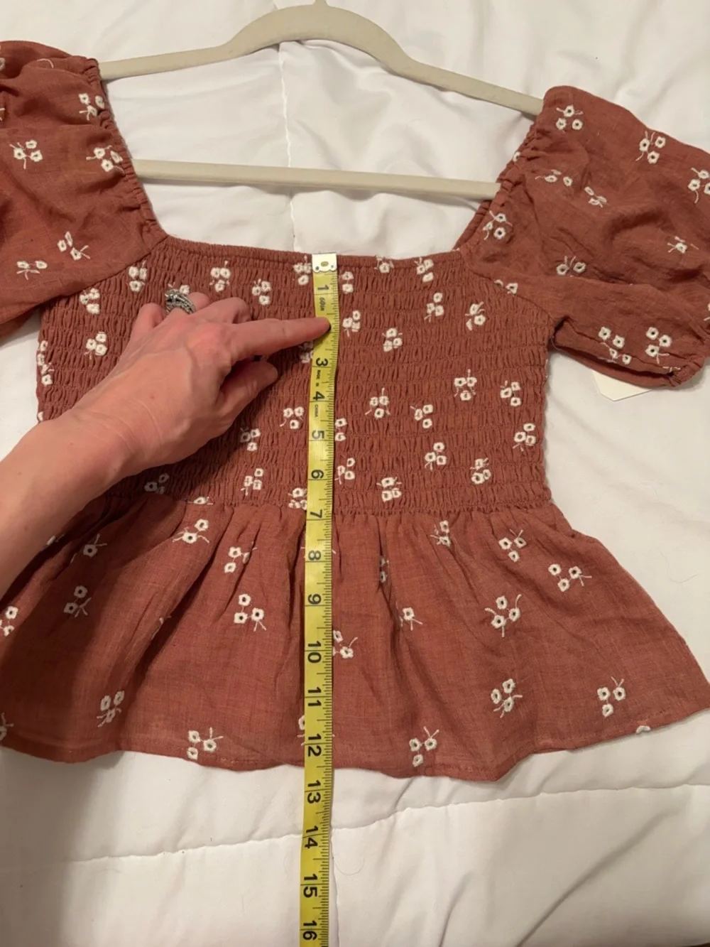 Altar'd State Rust Floral Puff-Sleeve Smocked Peplum Top - NWT Small - Picture 8 of 10